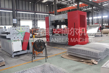 Expanded mesh machine